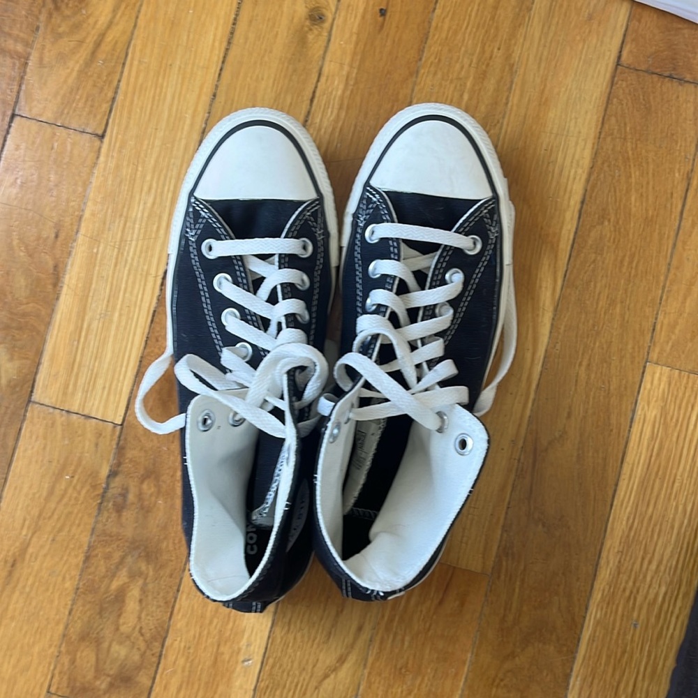 Black Converse White details